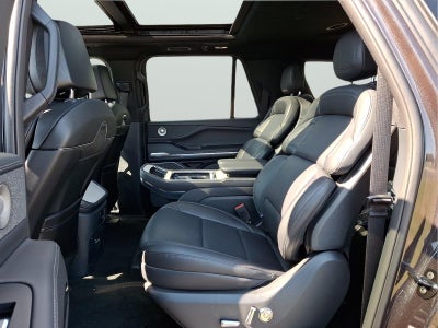 2027 Lincoln Navigator L Reserve