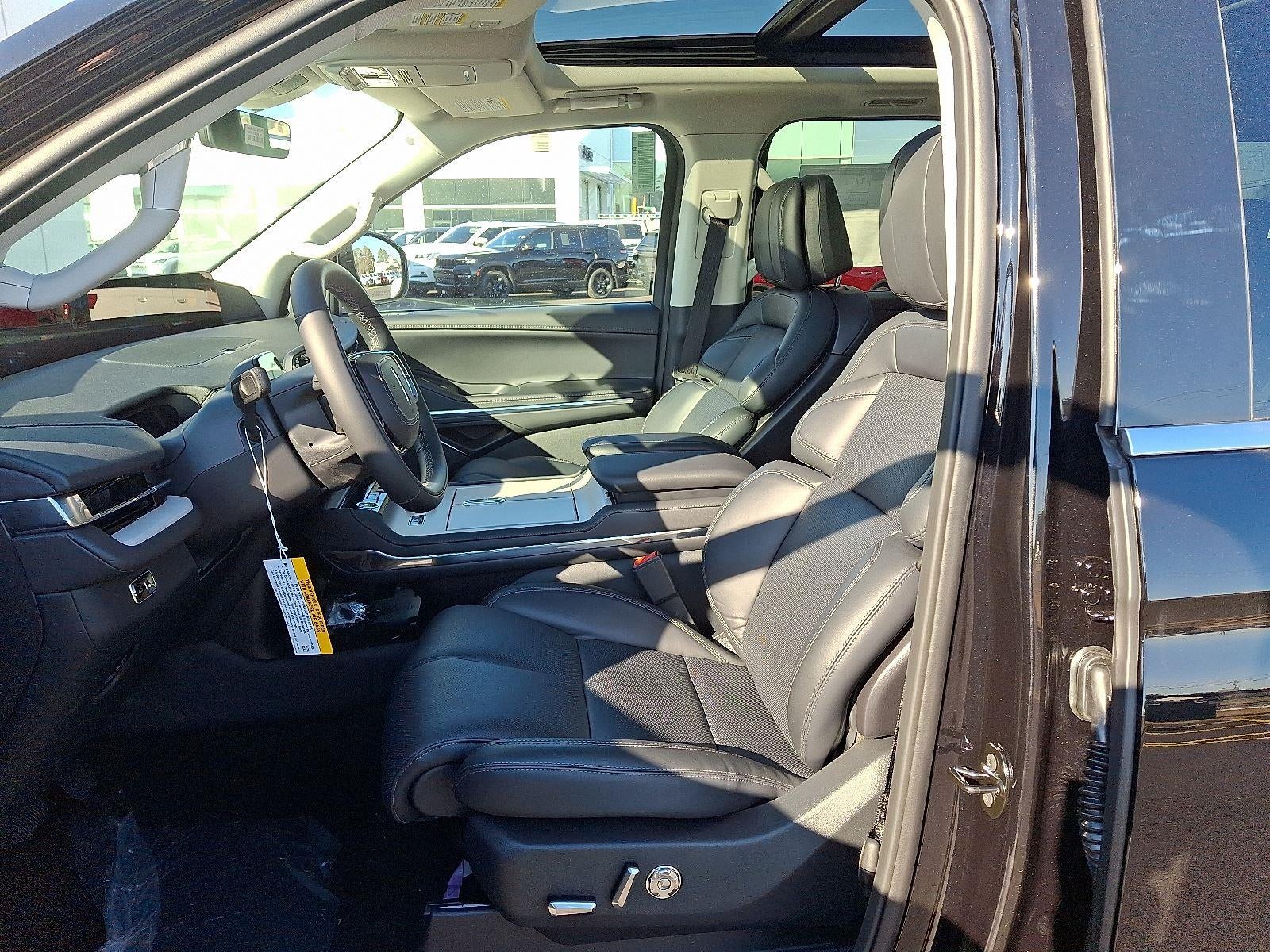 2025 Lincoln Navigator L Reserve