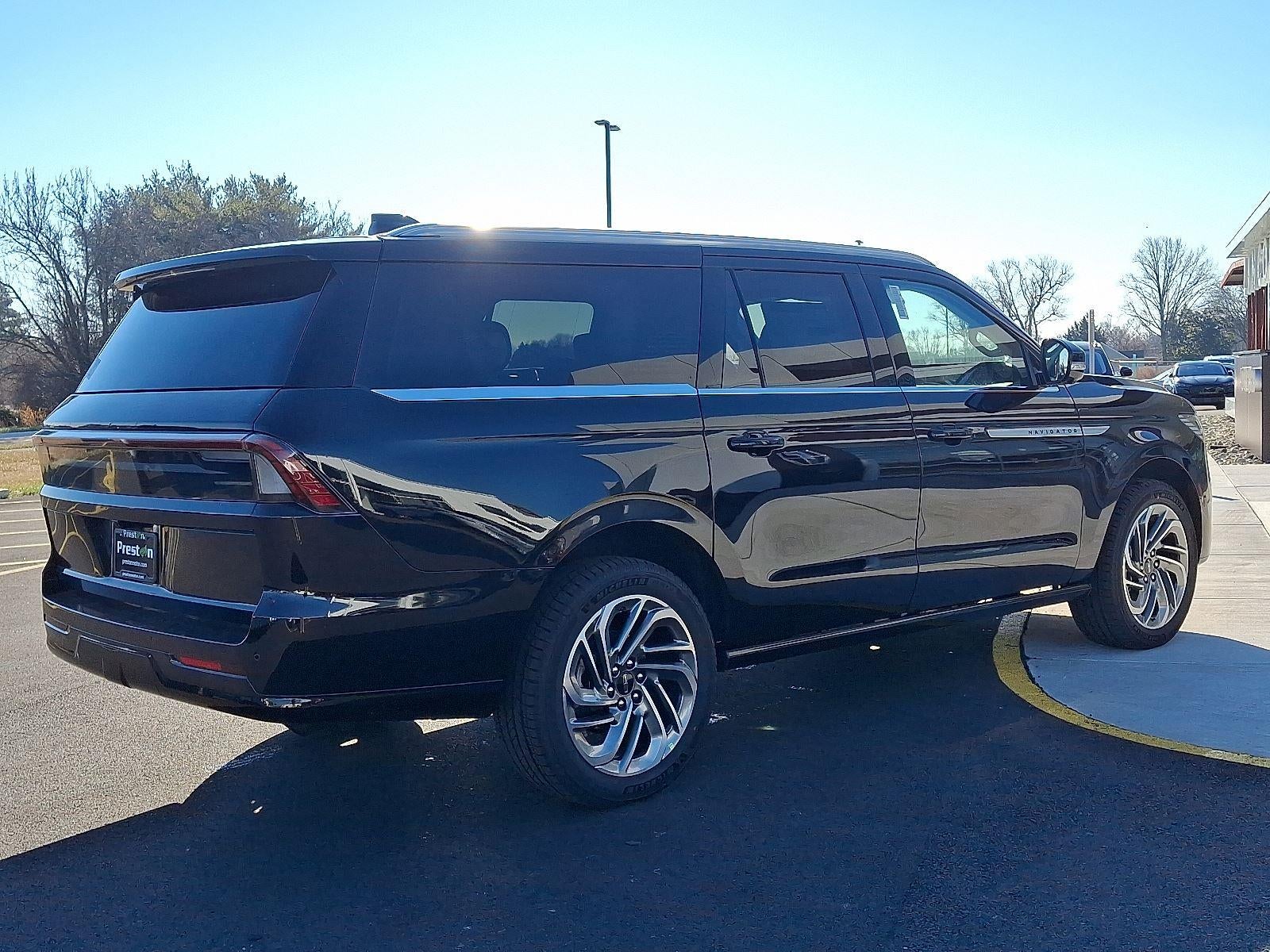 2025 Lincoln Navigator L Reserve