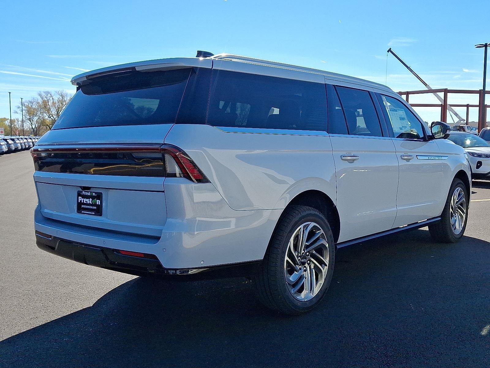 2025 Lincoln Navigator L Reserve
