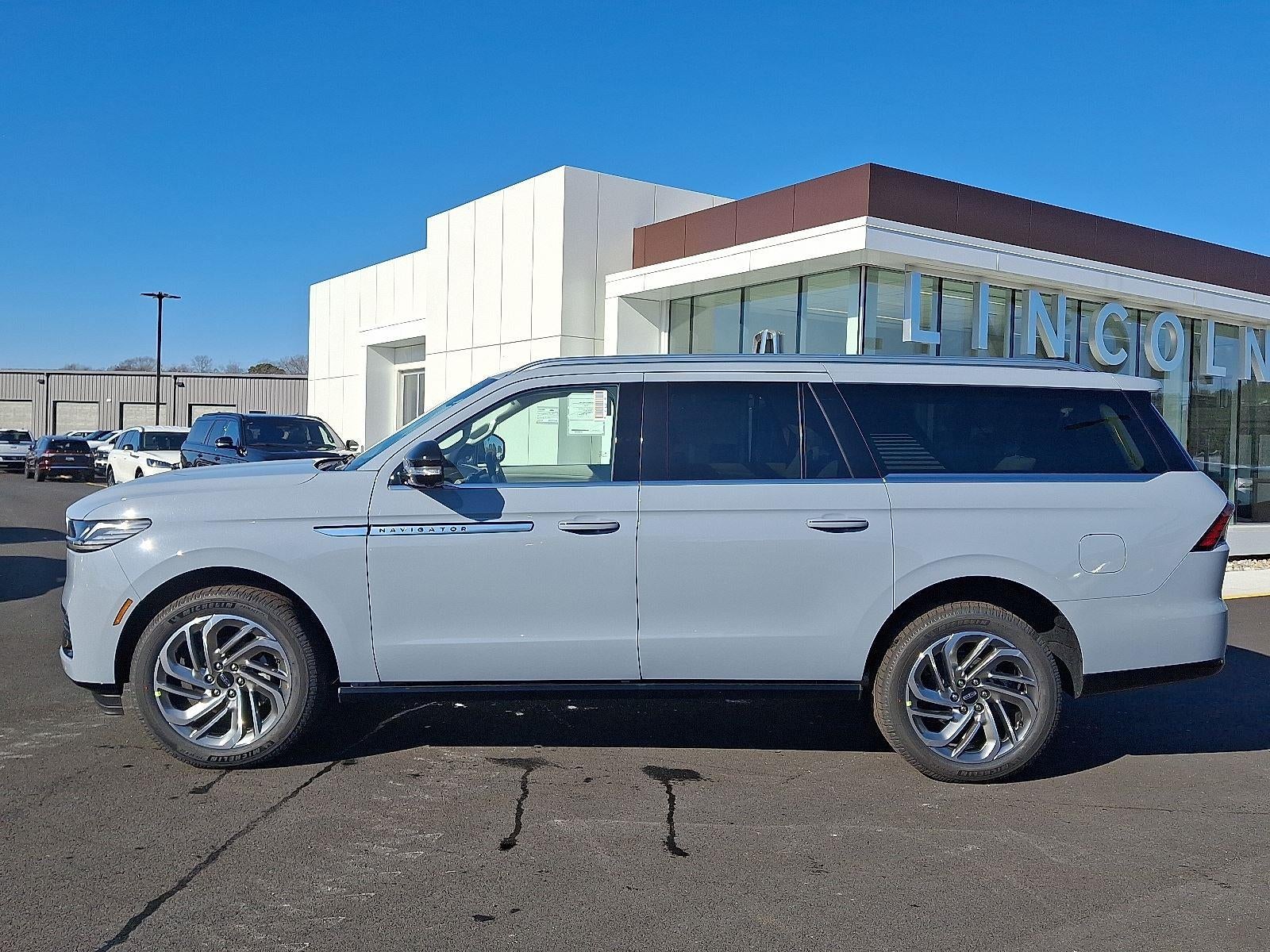 2025 Lincoln Navigator L Reserve