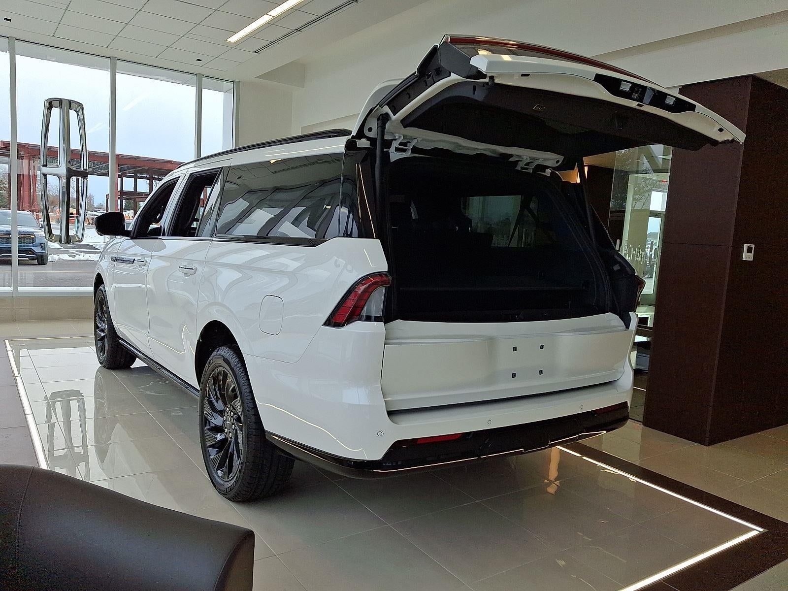 2025 Lincoln Navigator L Reserve