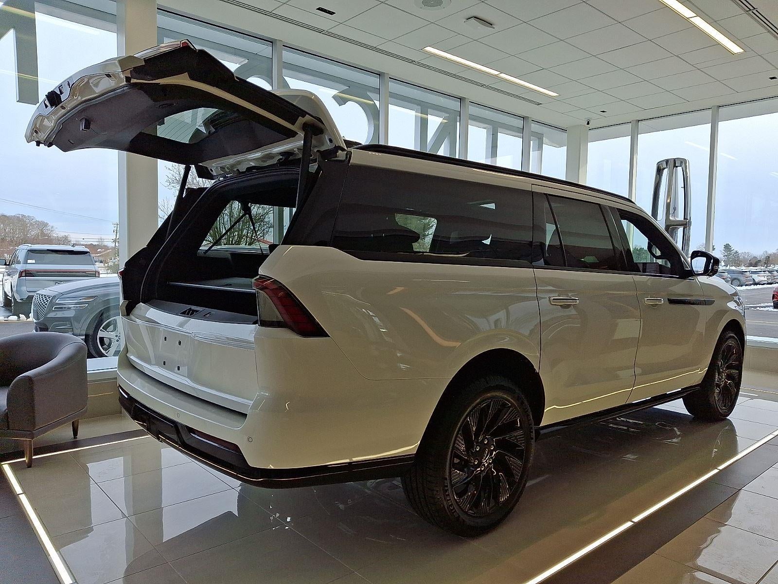 2025 Lincoln Navigator L Reserve