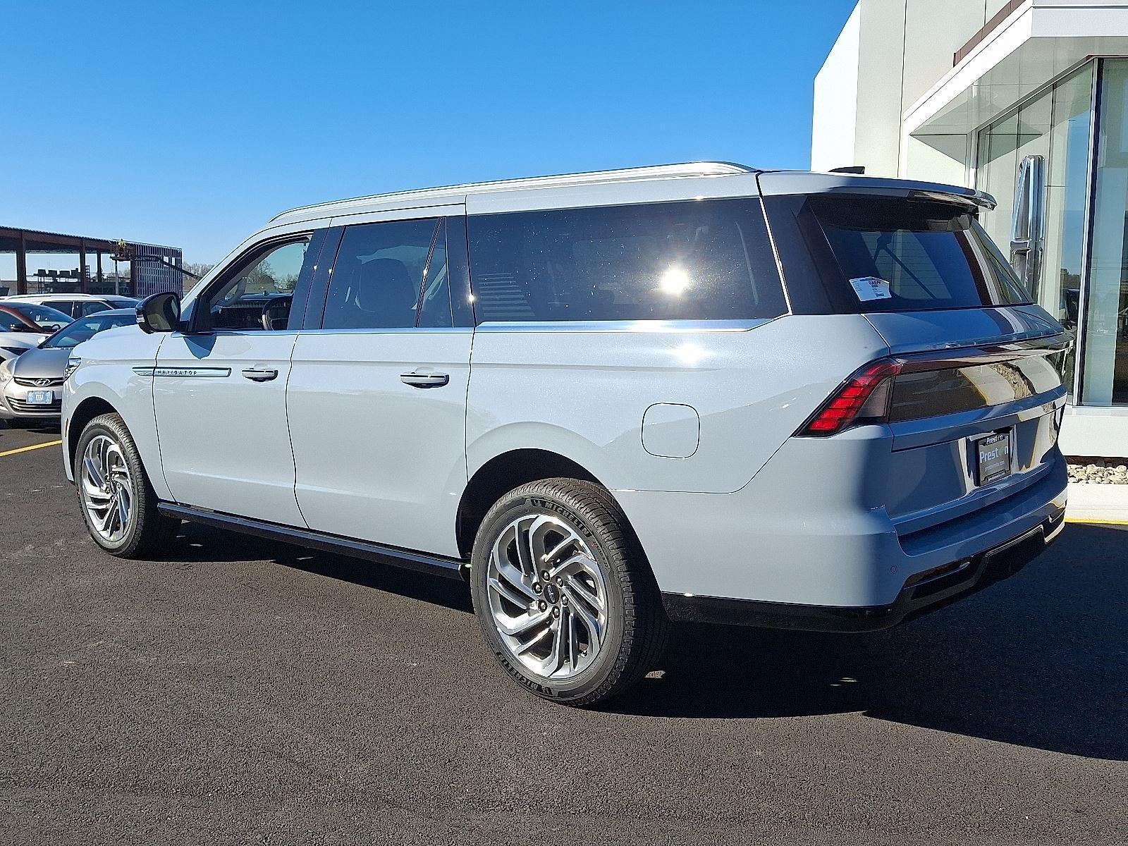 2025 Lincoln Navigator L Reserve