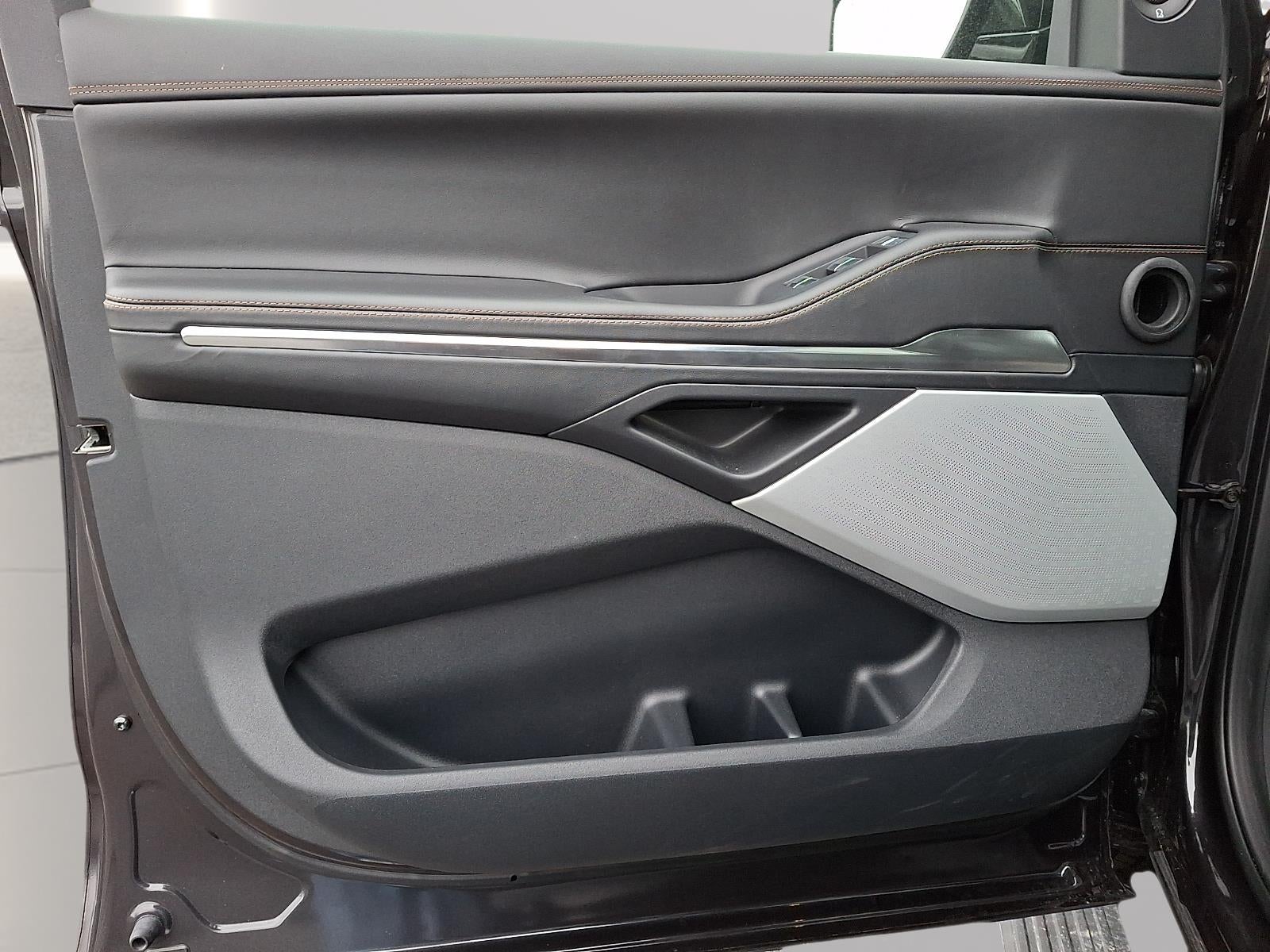 2025 Lincoln Navigator L Black Label