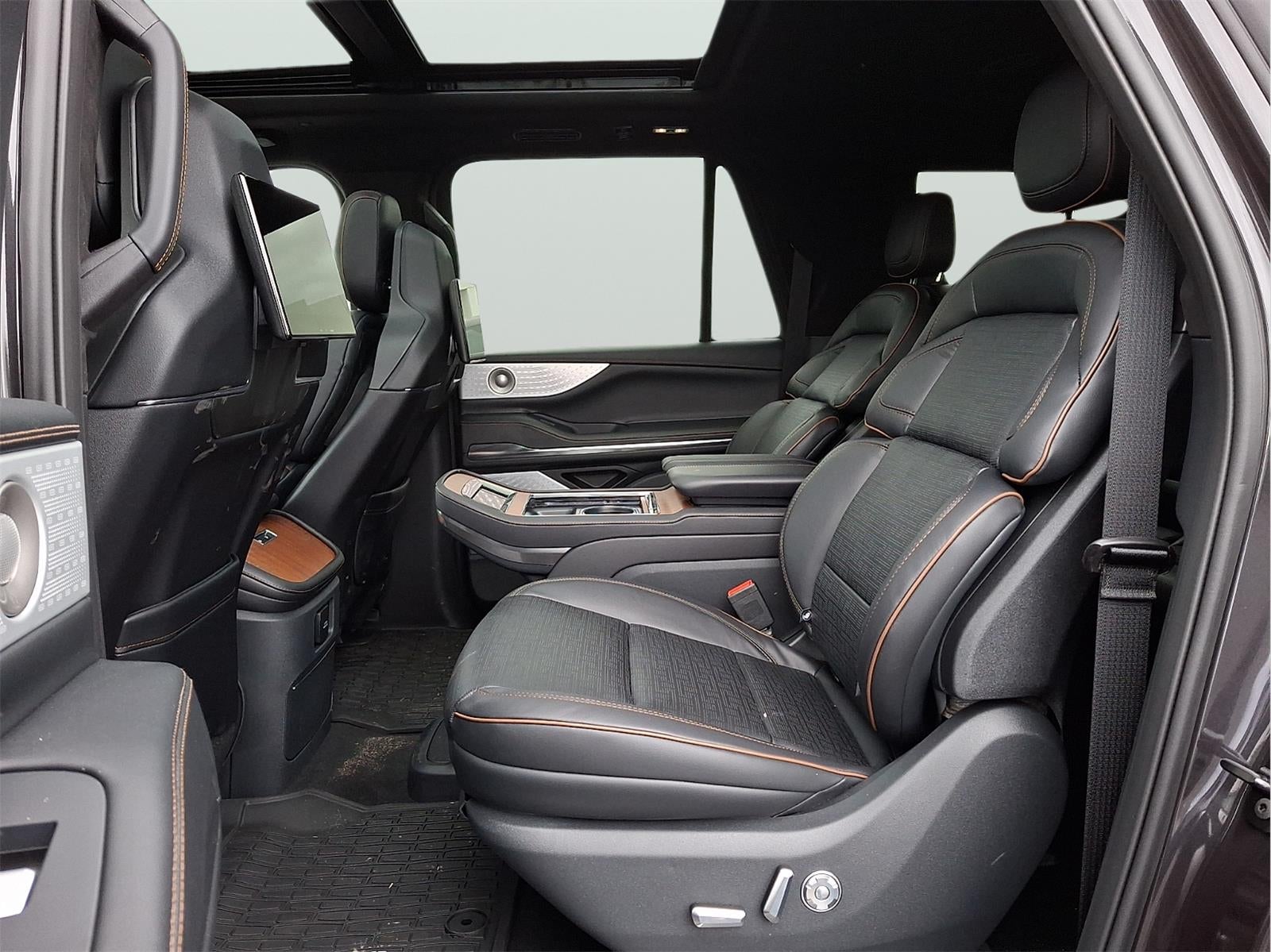 2025 Lincoln Navigator L Black Label