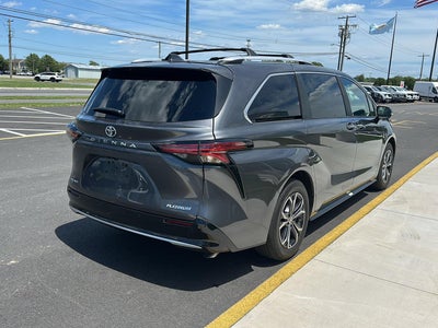 2025 Toyota SIENNA Platinum