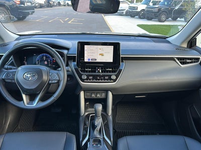 2025 Toyota Corolla Cross XLE