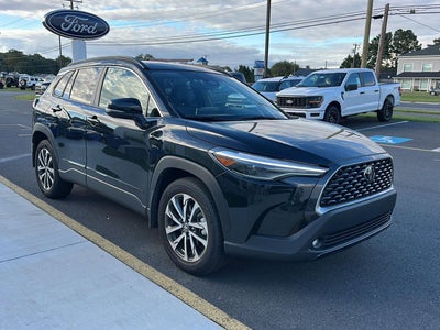 2025 Toyota Corolla Cross XLE