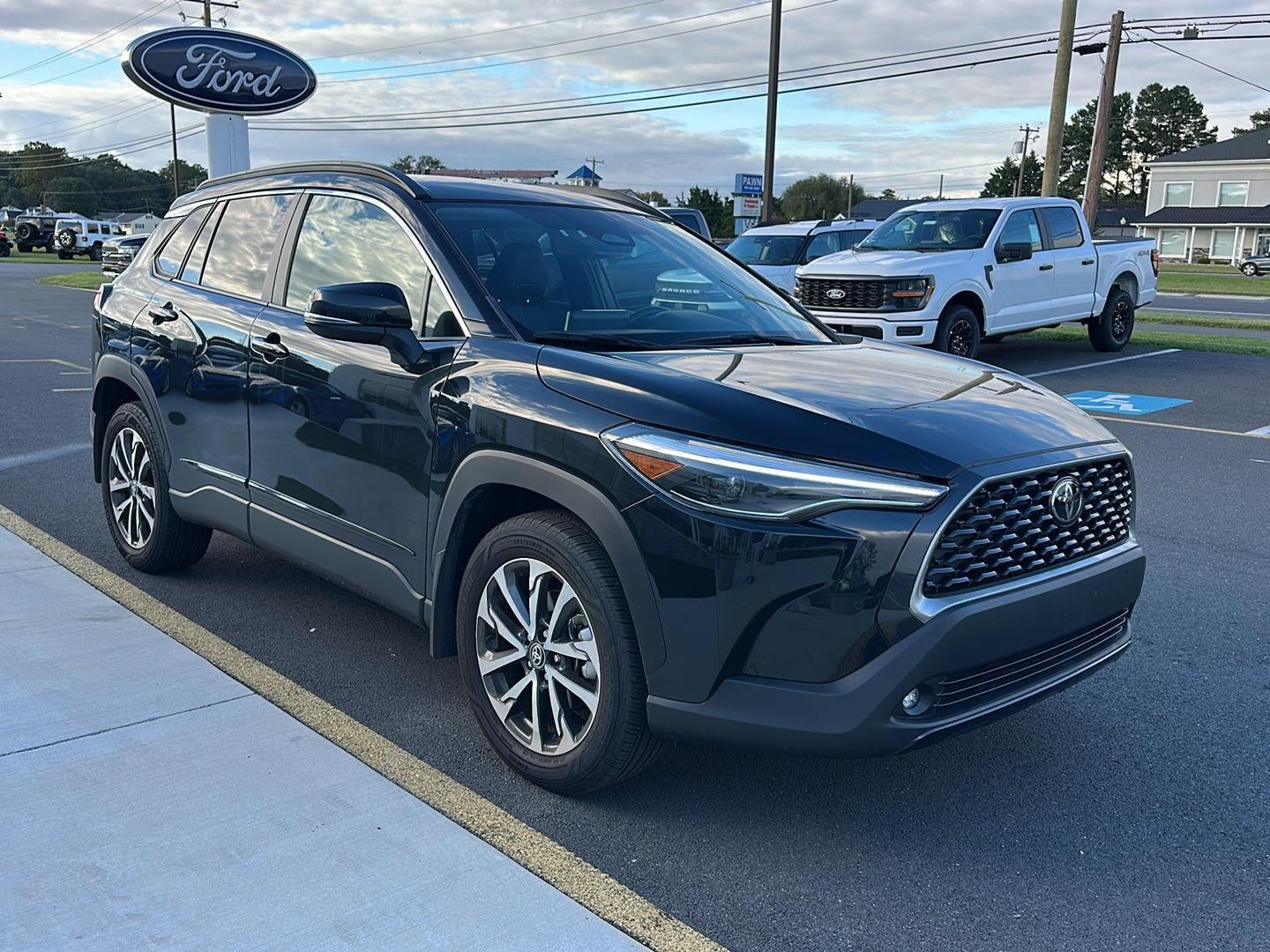2025 Toyota Corolla Cross XLE