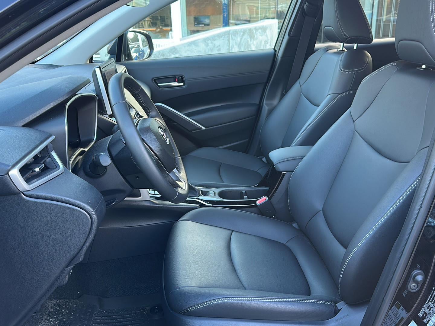 2025 Toyota Corolla Cross XLE