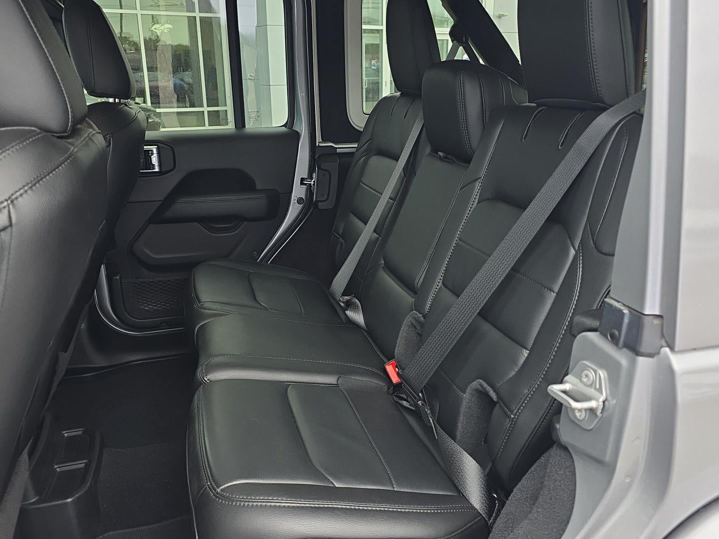 2021 Jeep Wrangler Unlimited Sahara Altitude