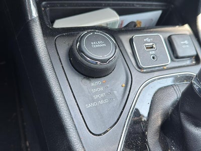 2023 Jeep Cherokee Altitude Lux