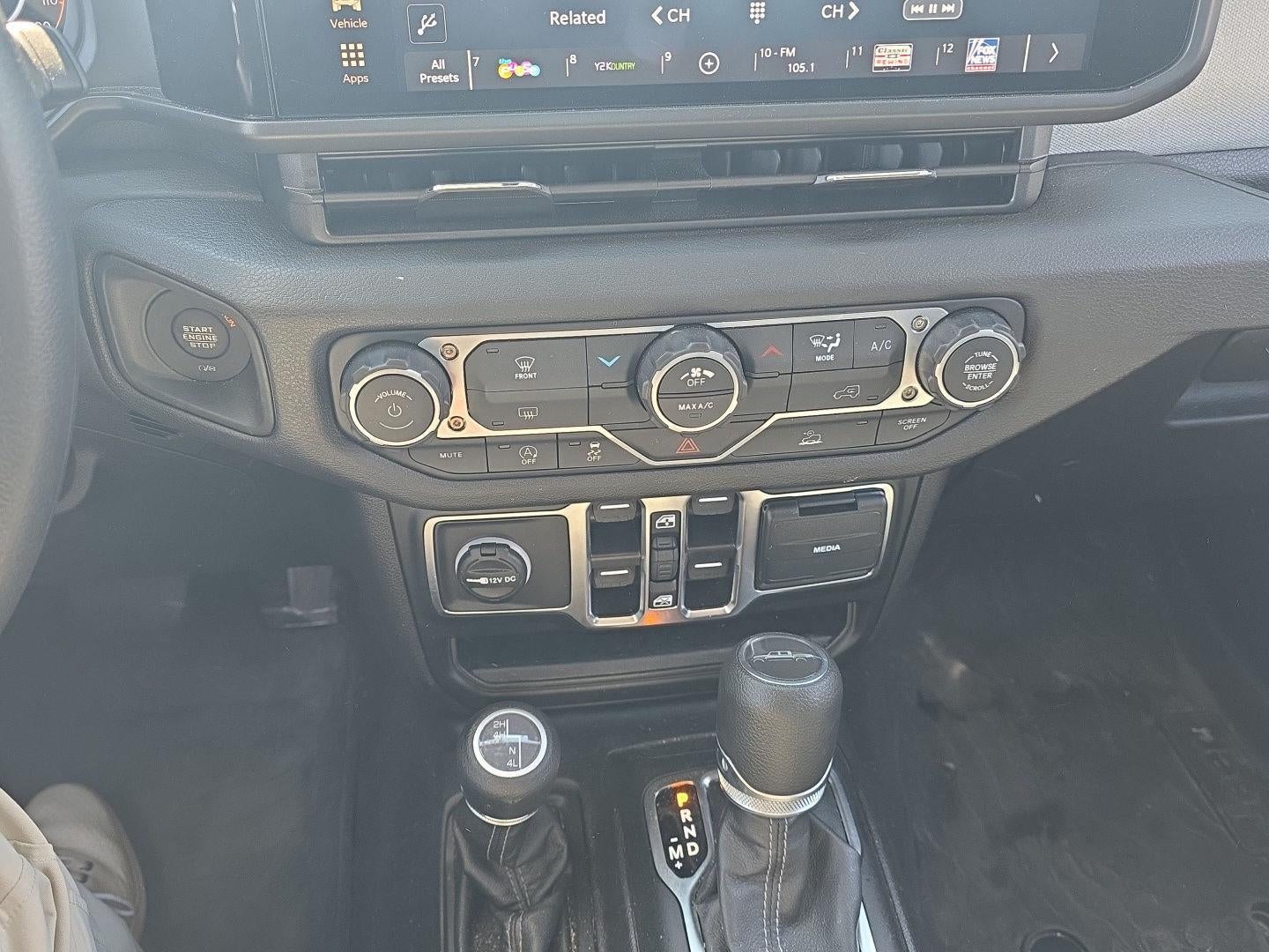 2026 Jeep Gladiator Sport