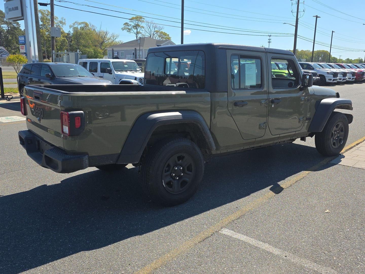 2026 Jeep Gladiator Sport