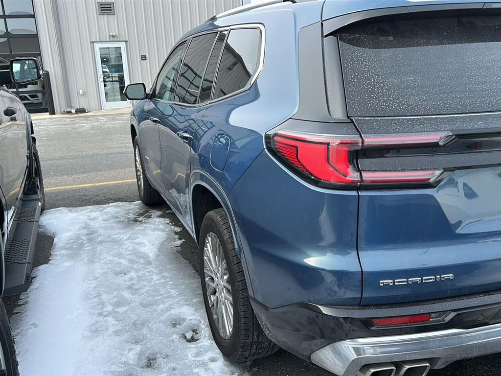 2024 GMC ACADIA AT4