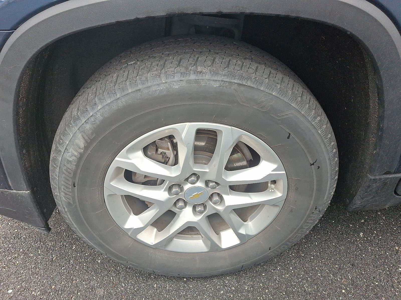 2023 Chevrolet Traverse LS