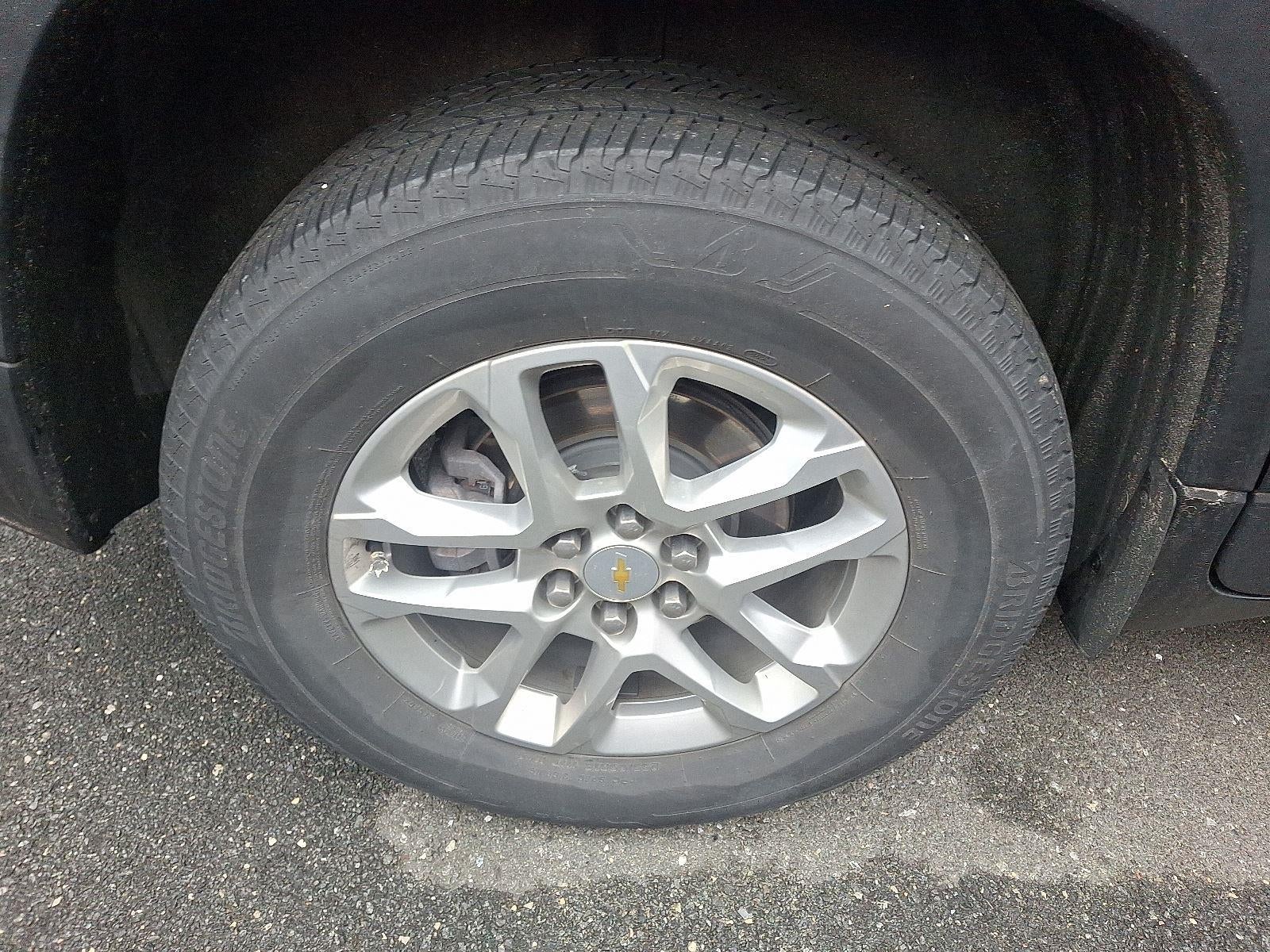 2023 Chevrolet Traverse LS