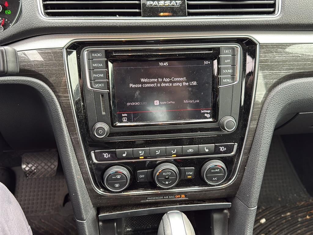 2018 Volkswagen Passat 2.0T SE