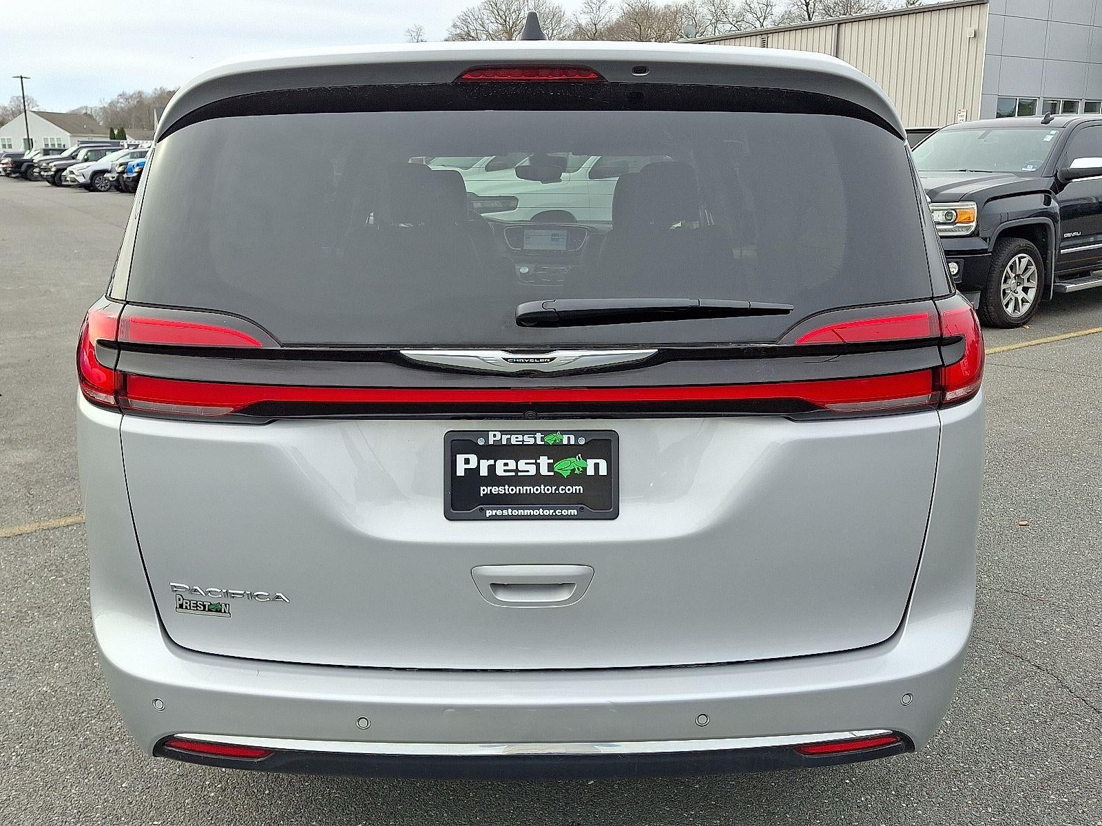 2024 Chrysler Pacifica Touring L
