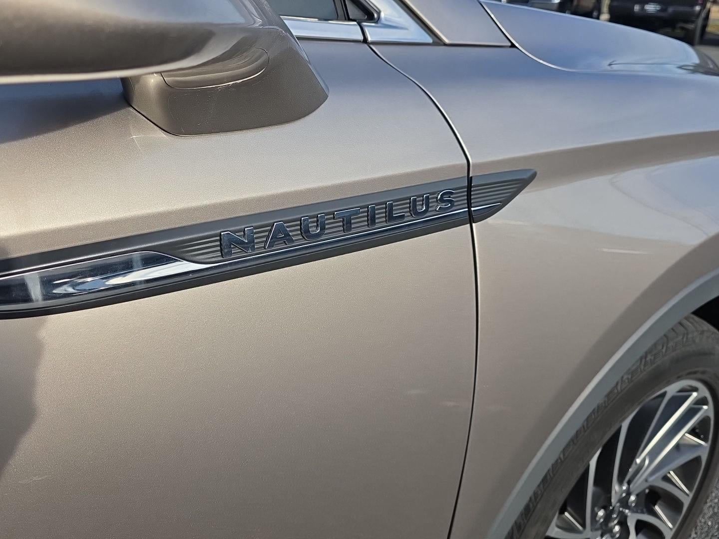 2020 Lincoln Nautilus Reserve