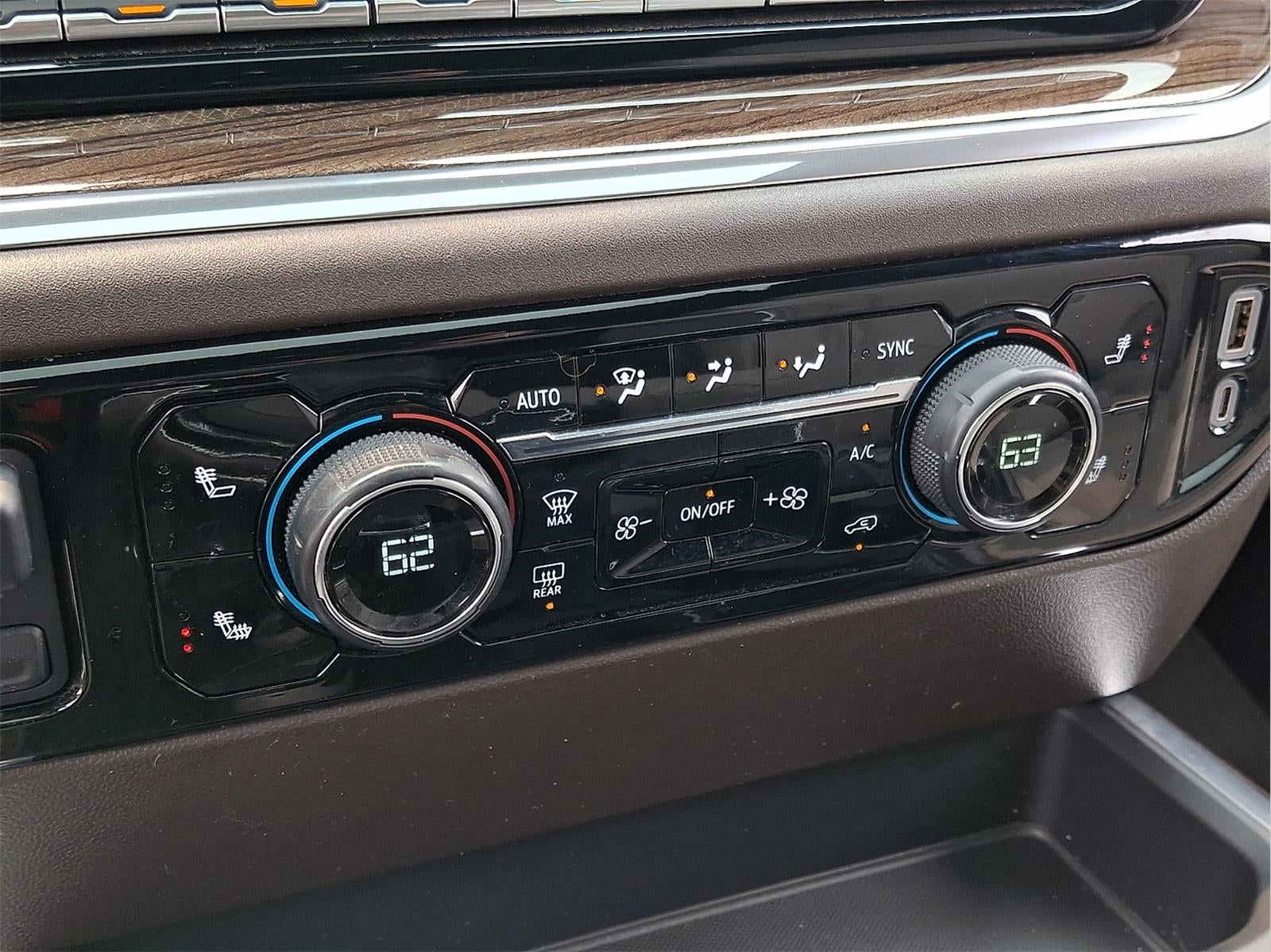 2024 Chevrolet SILVERADO 1500 TRAILBOSSL