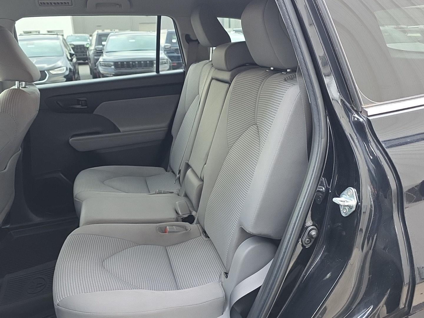 2022 Toyota Highlander Hybrid LE