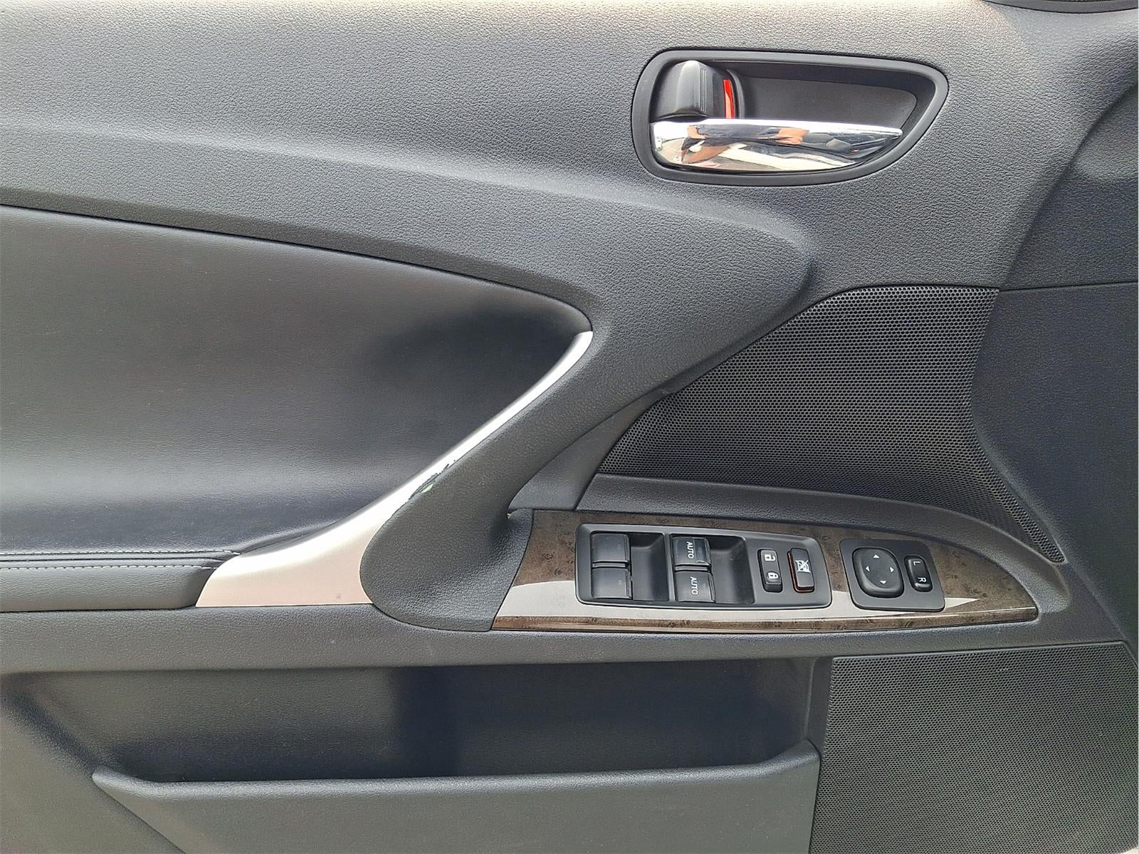 2013 Lexus IS 250C 