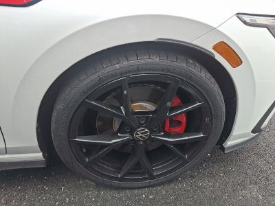 2024 Volkswagen Golf GTI 380 SE