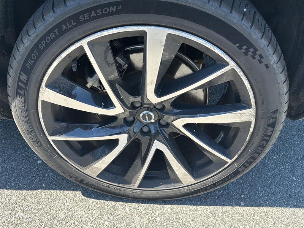 2023 Volvo XC90 Base