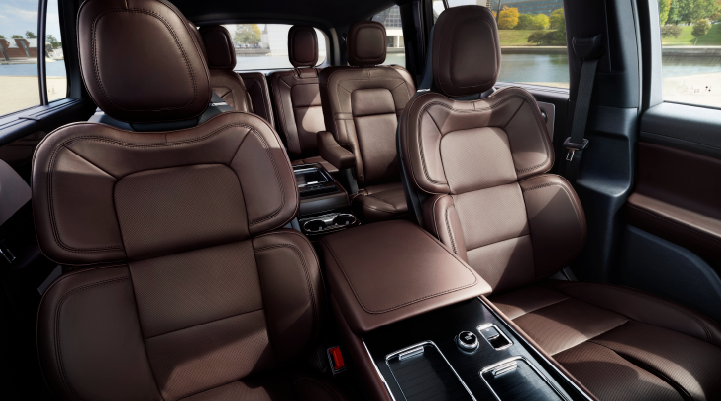 The cabin of the 2025 Lincoln Aviator® SUV is shown with black and brown accents. | Boulevard Lincoln in Millsboro DE