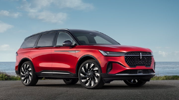 A 2025 Lincoln Nautilus® Reserve model is shown with the stylish available Jet Appearance Package. | Boulevard Lincoln in Millsboro DE