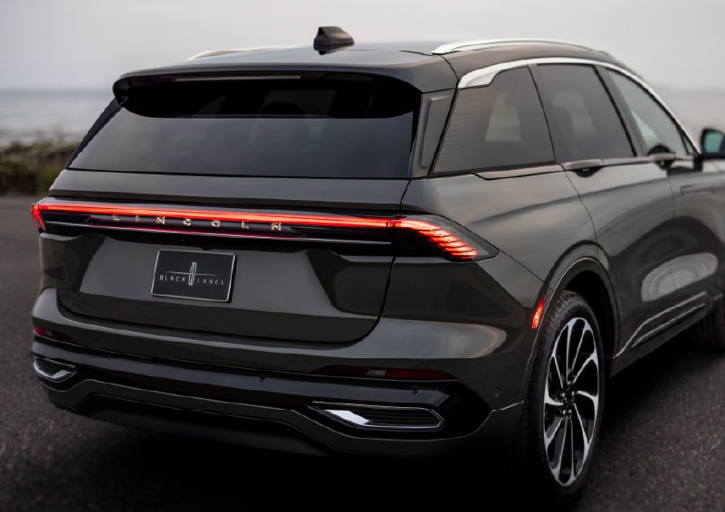 The rear of a 2025 Lincoln Black Label Nautilus® SUV displays full LED rear lighting. | Boulevard Lincoln in Millsboro DE