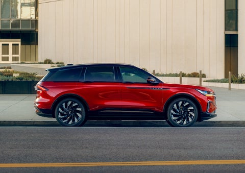 2025 Lincoln Nautilus® SUV with the available Jet Appearance Package and Hybrid transmission. | Boulevard Lincoln in Millsboro DE