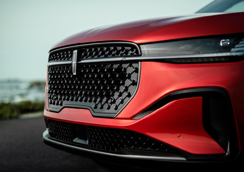 The sleek grille of a 2025 Lincoln Nautilus® SUV with the available Jet Appearance Package makes a bold statement. | Boulevard Lincoln in Millsboro DE