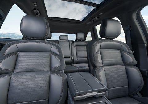 The spacious second row and available panoramic Vista Roof® is shown. | Boulevard Lincoln in Millsboro DE