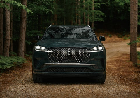 The front grille of a 2027 Lincoln Aviator® Black Label™ SUV is shown. | Boulevard Lincoln in Millsboro DE