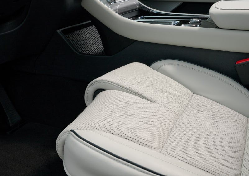 The front passenger Perfect Position seat is shown with the thigh extender adjusted.| Boulevard Lincoln in Millsboro DE