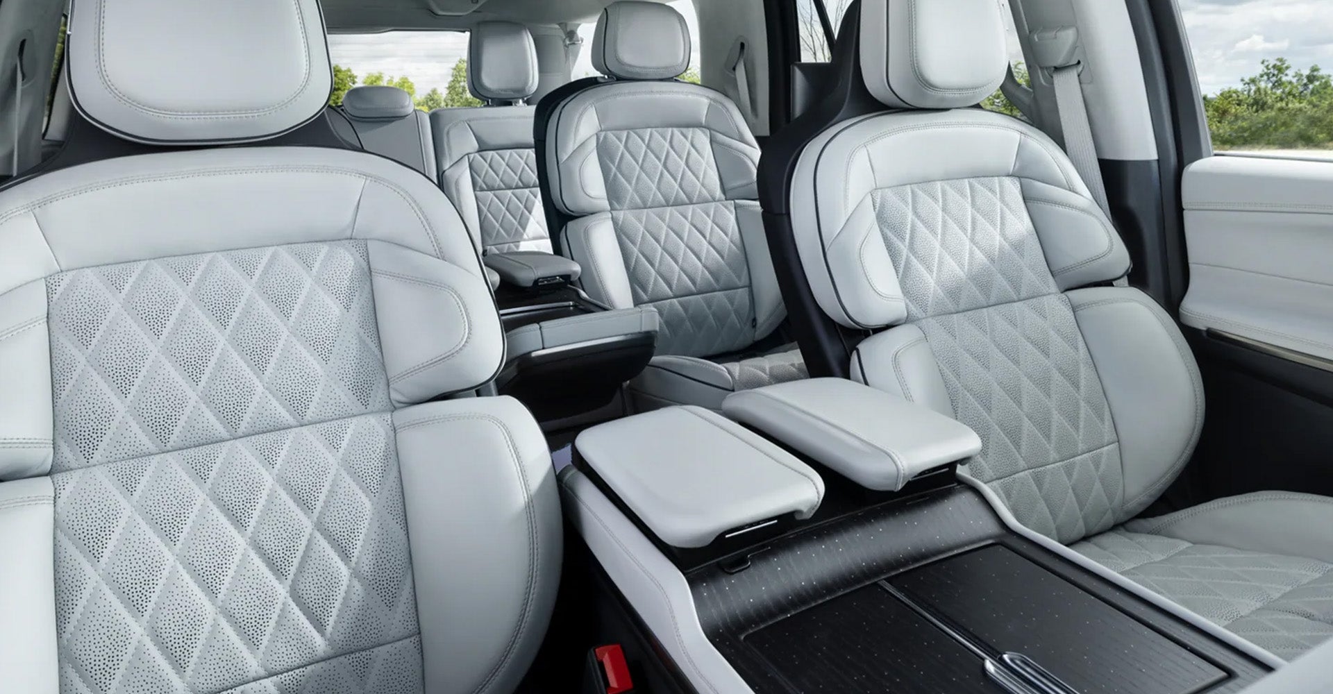 Lincoln Navigator Interior